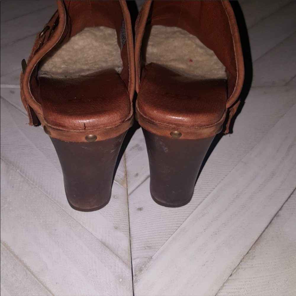 Ugg Camel Color Clog / Mules Size 9 - image 5